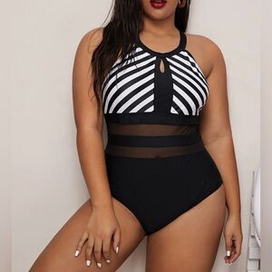 SHEIN Women's Plus One Piece Mesh
Swimsuit Size 2X